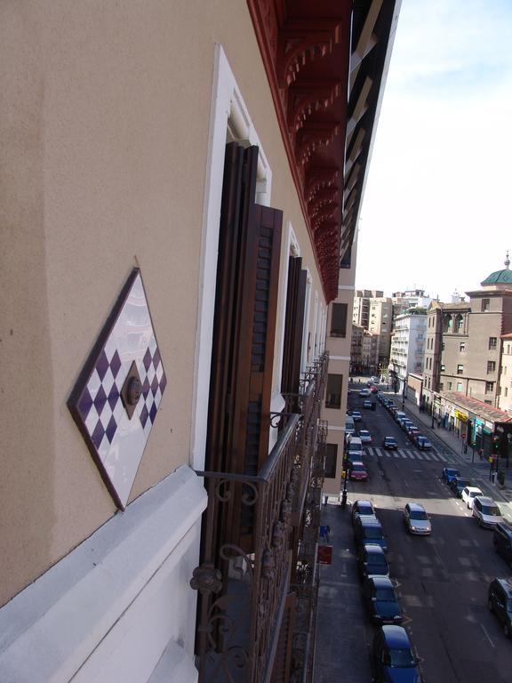 Apartamentos Zaragoza Coso Esterno foto