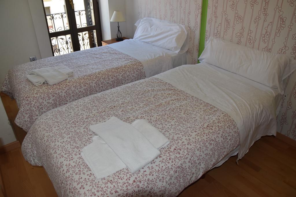 Apartamentos Zaragoza Coso Esterno foto