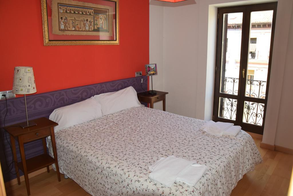 Apartamentos Zaragoza Coso Esterno foto